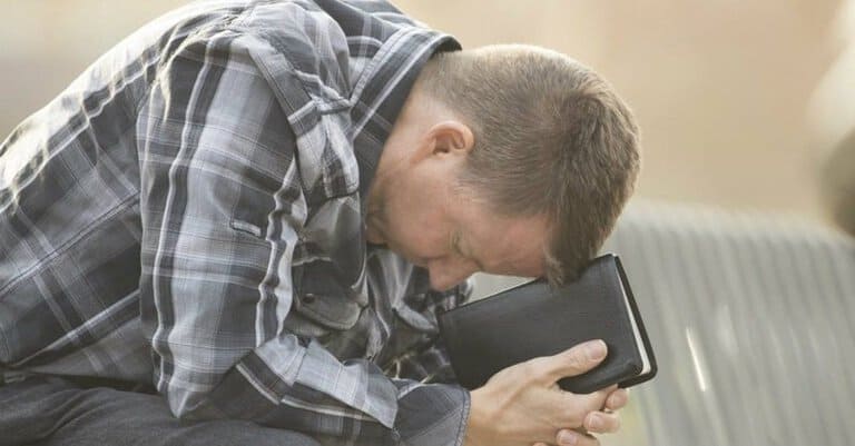 Bem-aventurado o homem que acha sabedoria, e o homem que adquire conhecimento