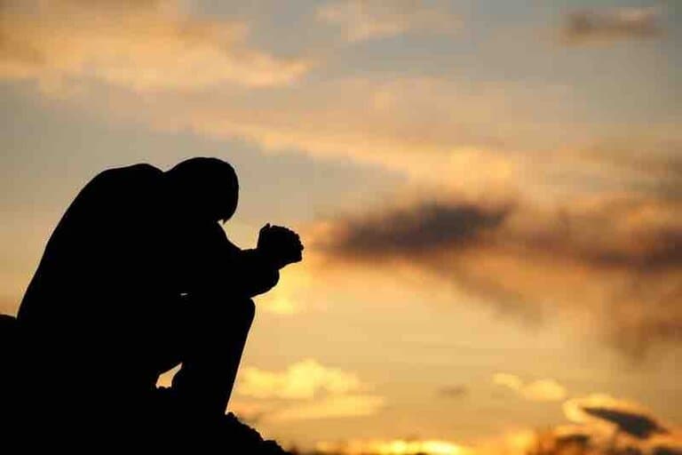 Carta para Deus: Não me deixe cair perante meus inimigos