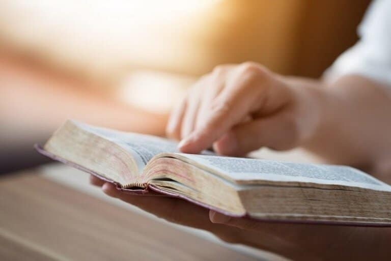10 passagens da bíblia para ter mais fé em Deus