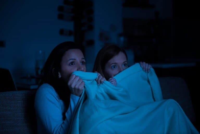 Assistir filmes de terror é pecado? Saiba o que diz a Bíblia