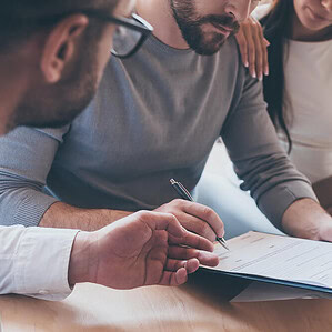 https://loanscanada.ca/wp-content/uploads/2019/03/First-Time-Home-Buyers.jpg