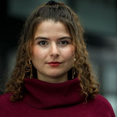 Özge Inan